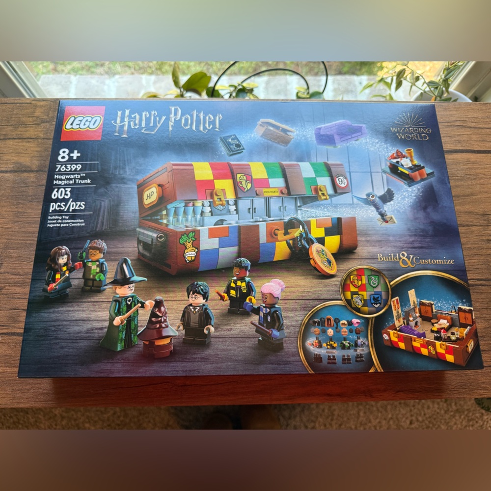 LEGO Harry Potter Hogwarts Trunk